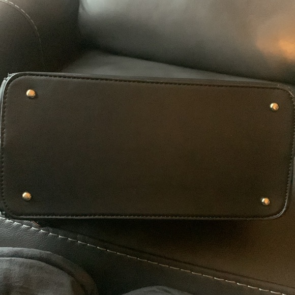 Betsy Johnson New York - Picture 5 of 8